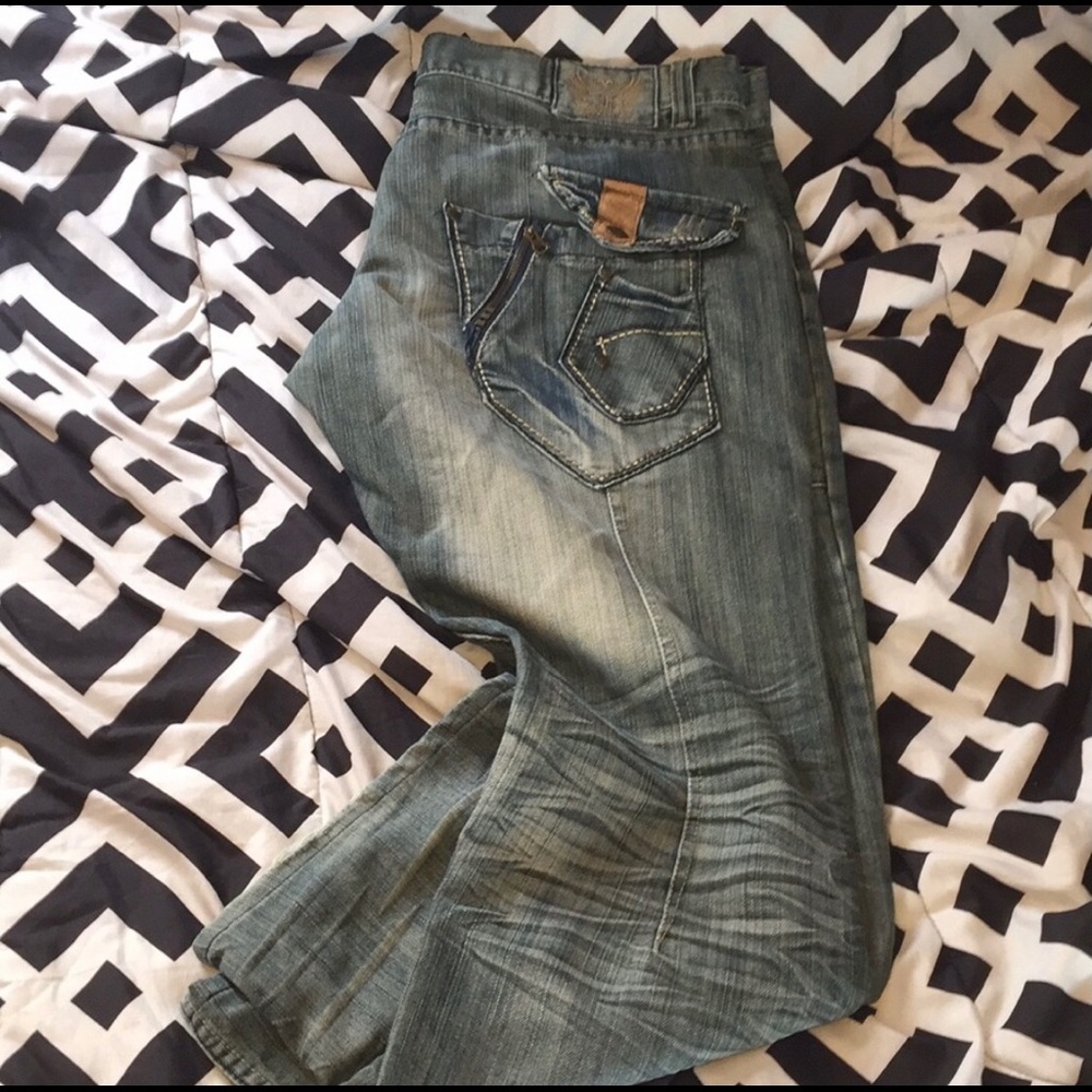 Size 42 Jeans    100% Cotton.  That fit like 38-40